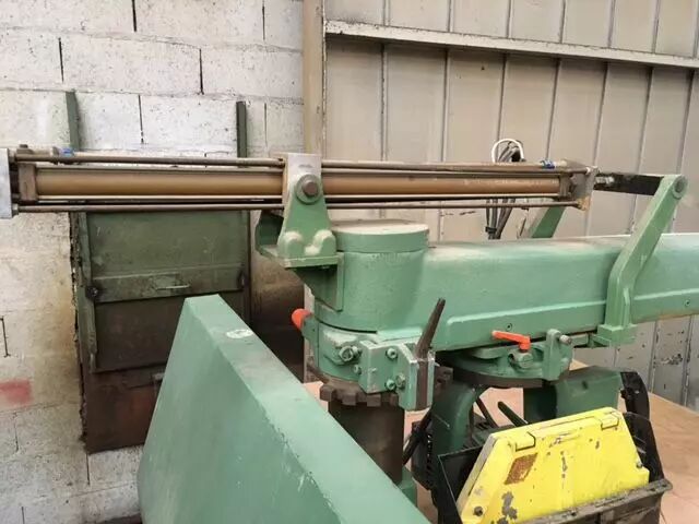 Scie radiale LYON FLEX type RD 1169